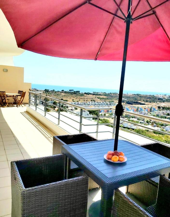 Sea View Penthouse In Albufeira Apartment Luaran gambar