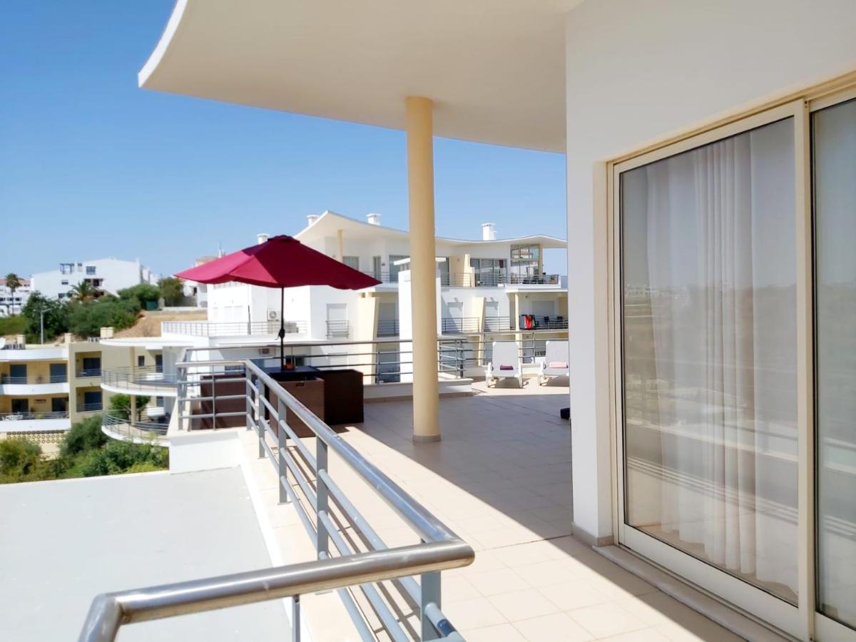 Sea View Penthouse In Albufeira Apartment Luaran gambar