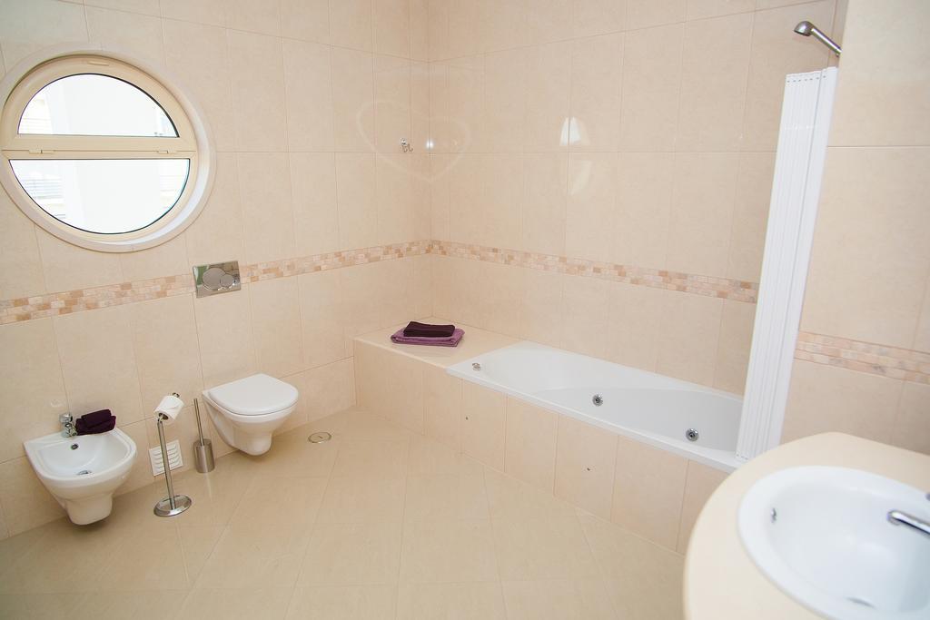 Sea View Penthouse In Albufeira Apartment Bilik gambar